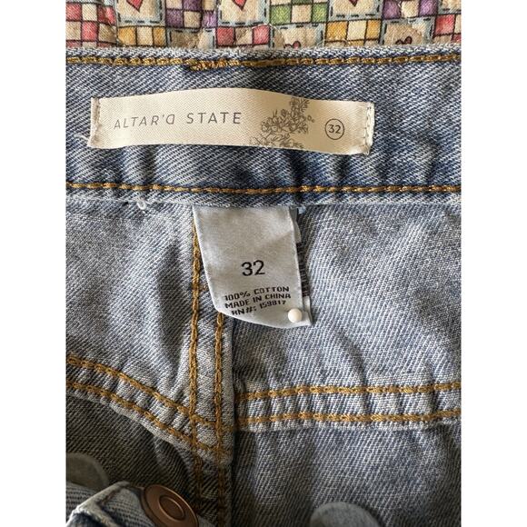 Altar'd State Wide Leg Cargo Jeans Light Wash Denim Pockets Women's Size 32 - Picture 2 of 6